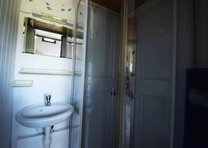 Petit Au De Goulens Avec Piscine Commune - 2 Adultes Et 1 Enfant Layrac